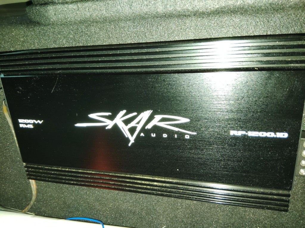 Skar Sound Package/ 2 Subwoofers/Amp/Capacitor