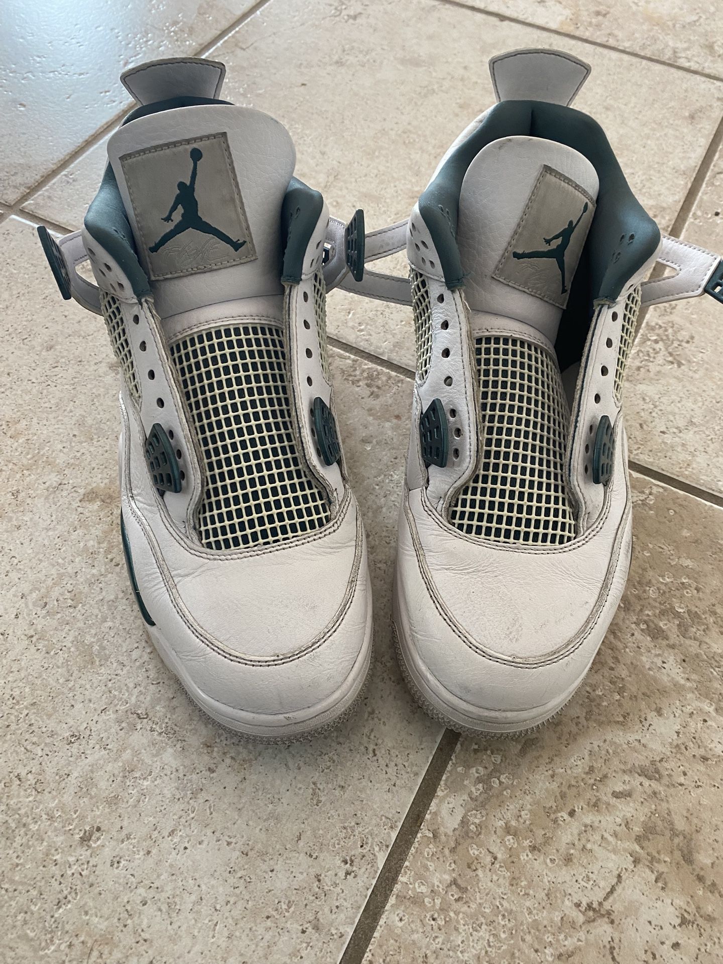 Jordan 4’s Need’s Shoe Strings And Cleaning. Size 10