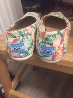 TOMS shoes