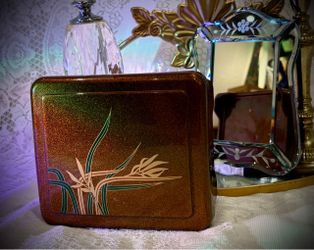 Vintage Japanese Lacquer Trinket Box - Gold Shimmer Bamboo 6"
