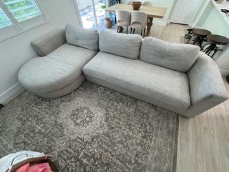 Couch Arhaus 130” sofa