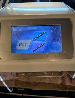 SilverFox F-360 Microcrystal Touchscreen Microdermabrasion Machine for Face