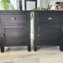 DRESSER AND MATCHING NIGHTSTANDS