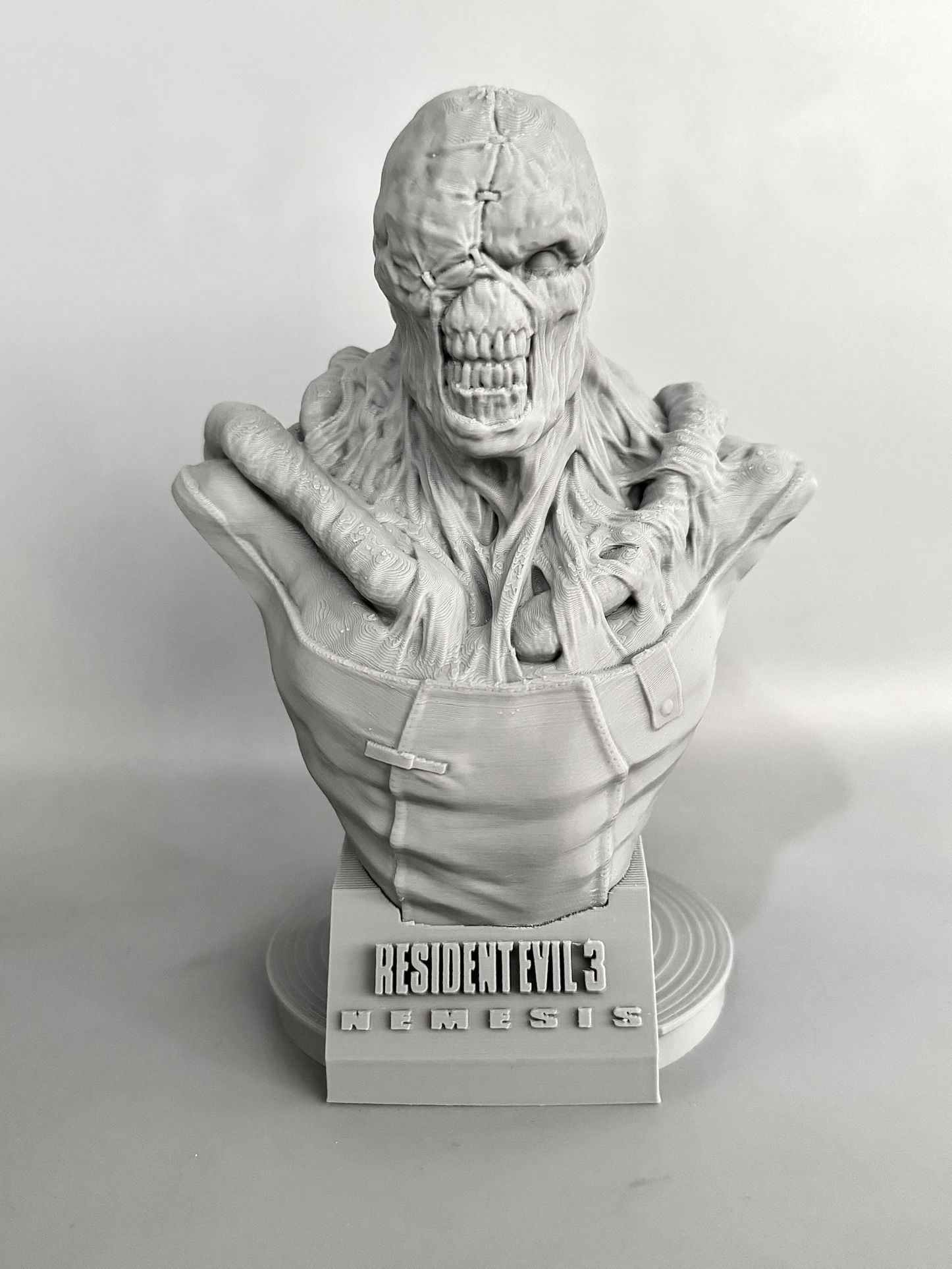 Nemesis Bust 3D Printed 6.5” – Resident Evil 3 Horror Game Fan Art Statue