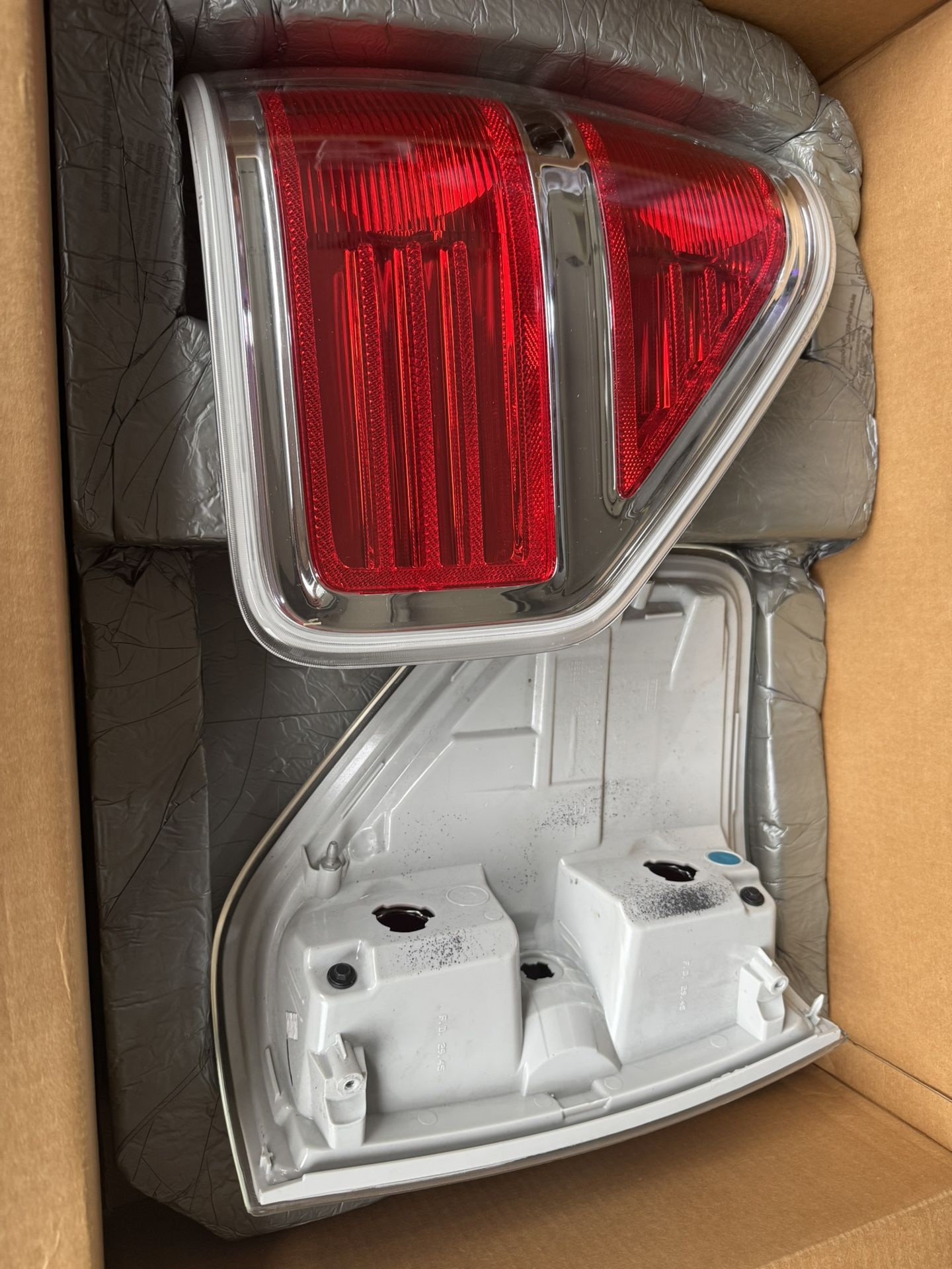09-14 FORD F150 Tail Light Assembly Left & Right