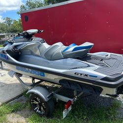 Sea doo 2020 gtx 300, Low hours(51)with new battery ready to ride!