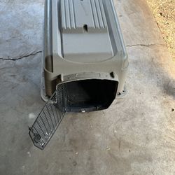 Travel Dog Crate Medium Size. 
