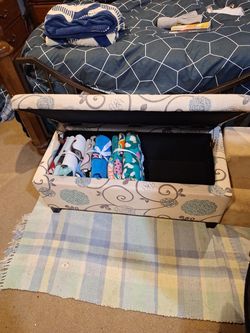 Upholstered chest 38x18x17