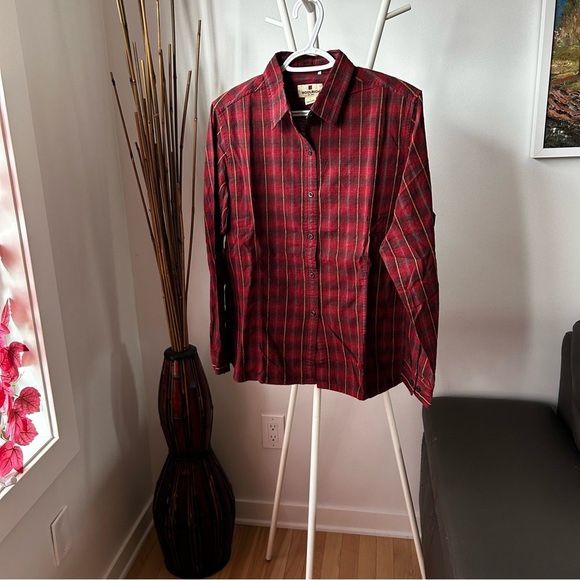 Woolrich Red Plaid Casual Button Down Shirt