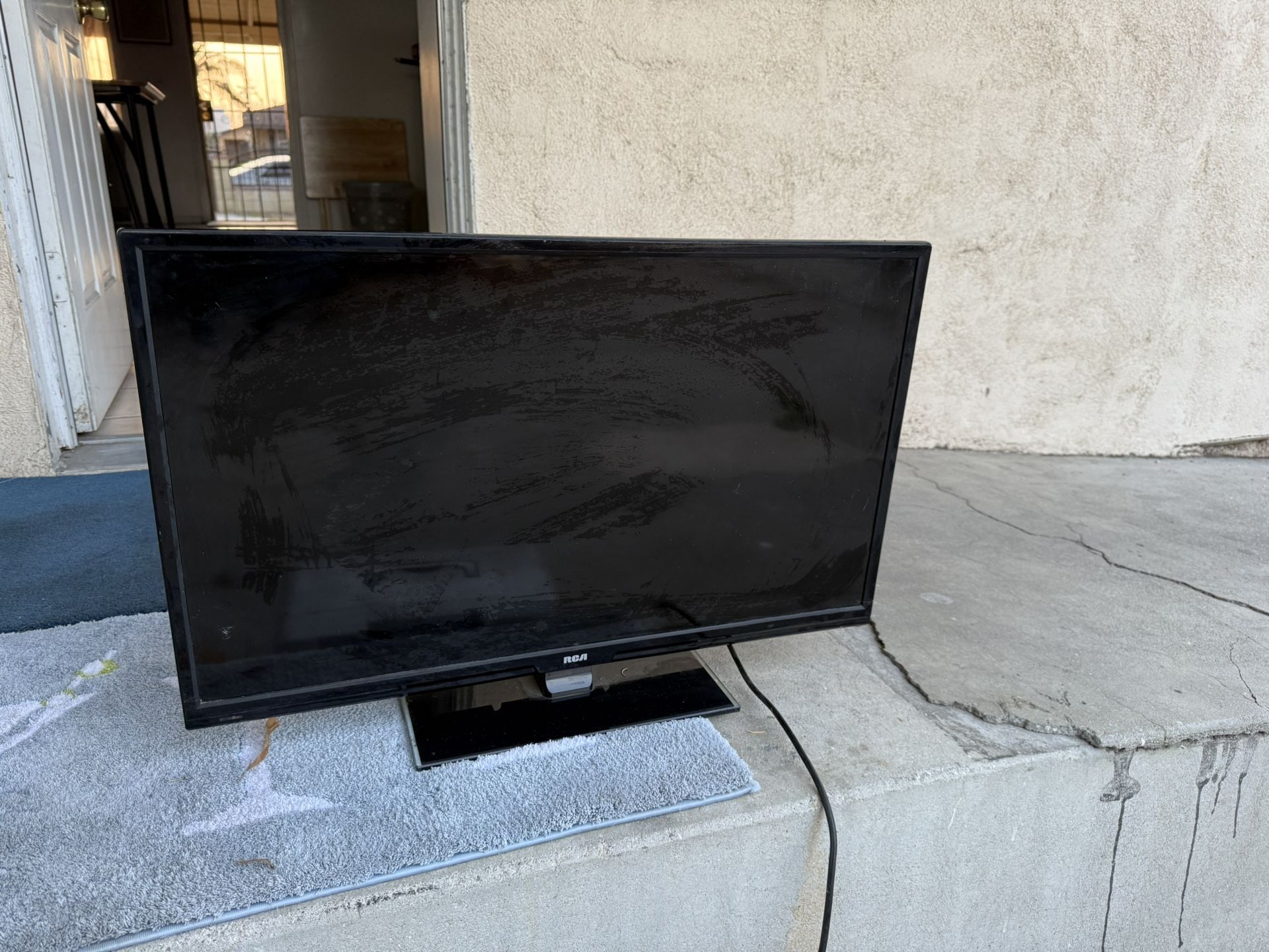 RCA 32inch
