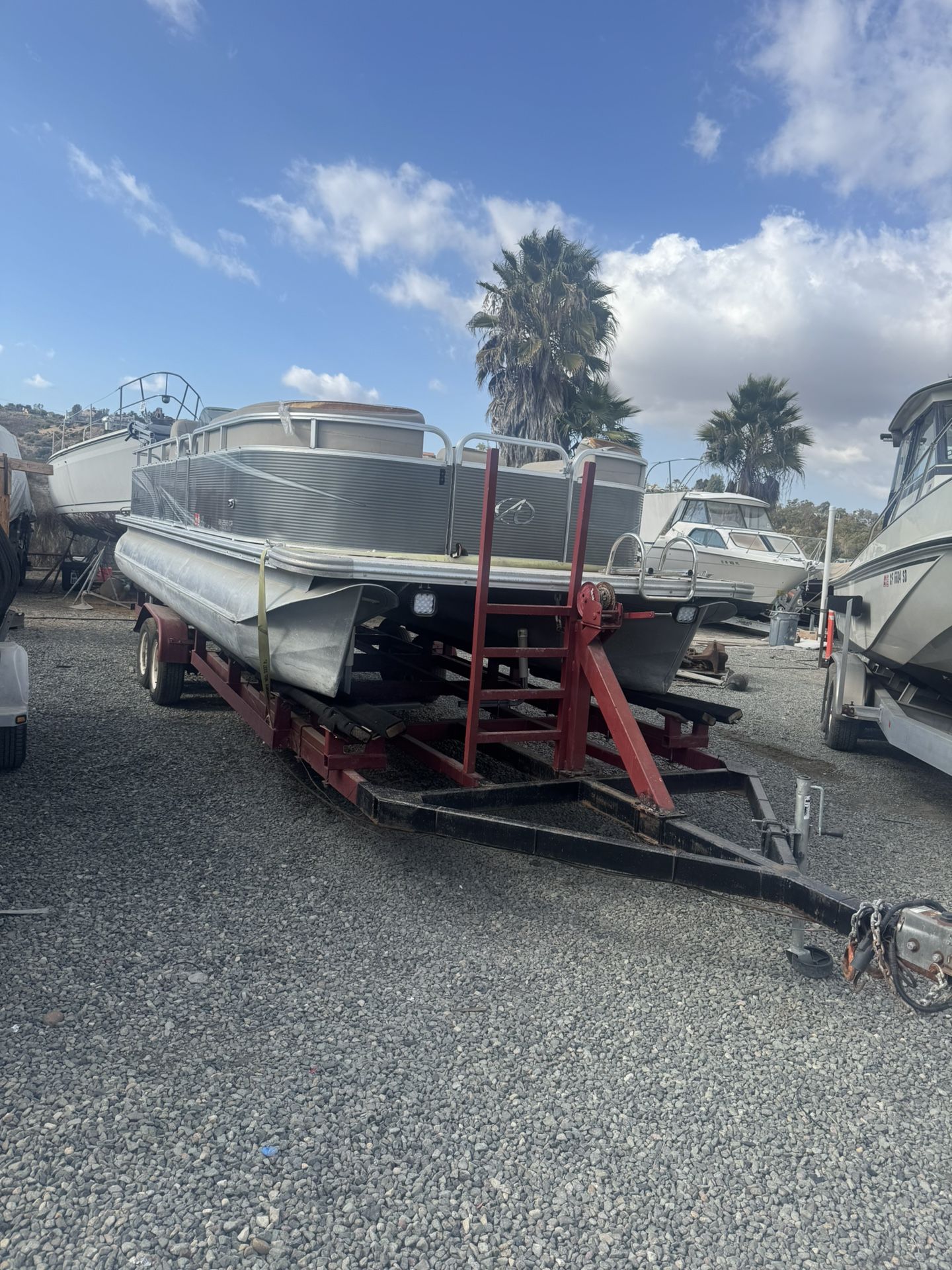 Avalon Pontoon