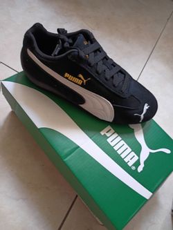 Puma Low-Top Sneakers Black and White size 4.5
