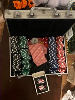 Full Tilt Poker Chip Set with Carrying Case-Moving out-Need to sell asap