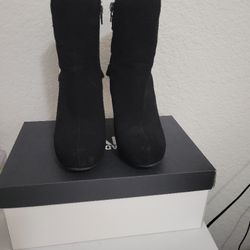 black velvet boots like new size 6 