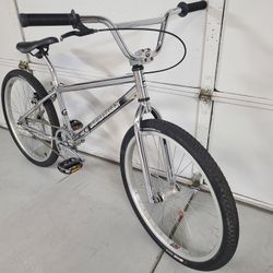 Diamondback Assault 1997 24"