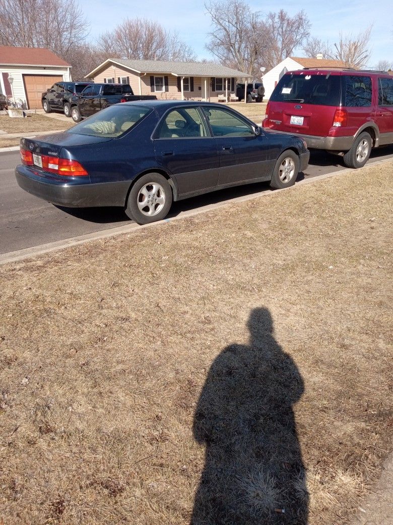 Lexus Es 300/1800 0b0