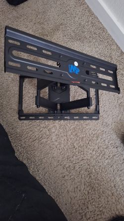 Full Motion TV Wall Mount Bracket