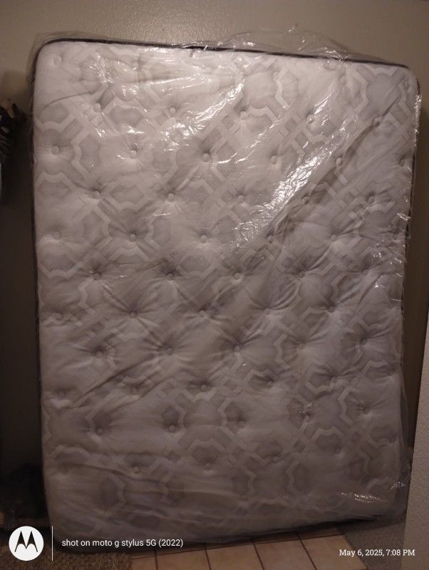 New Queen Mattress