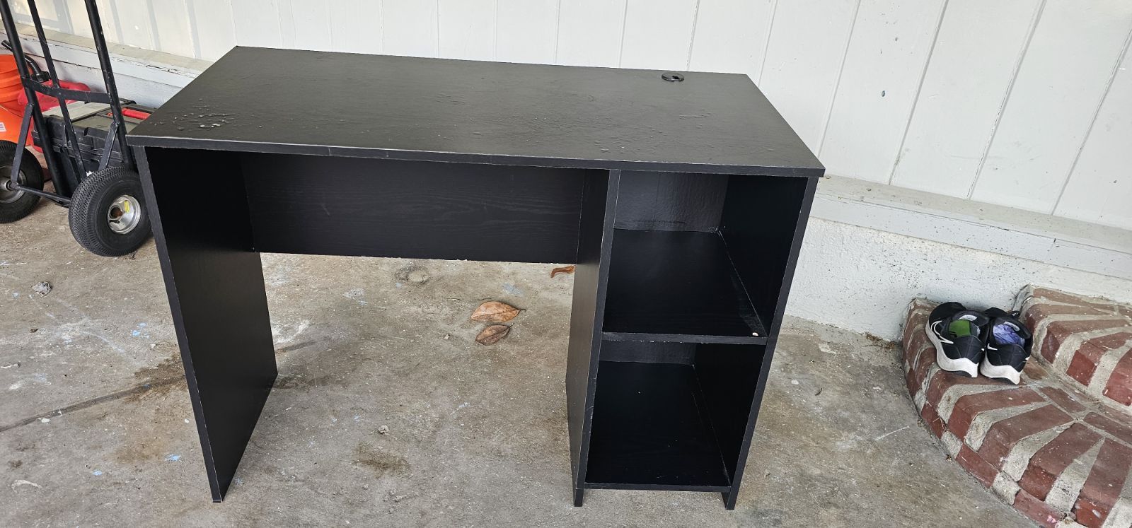 Black desk  table 