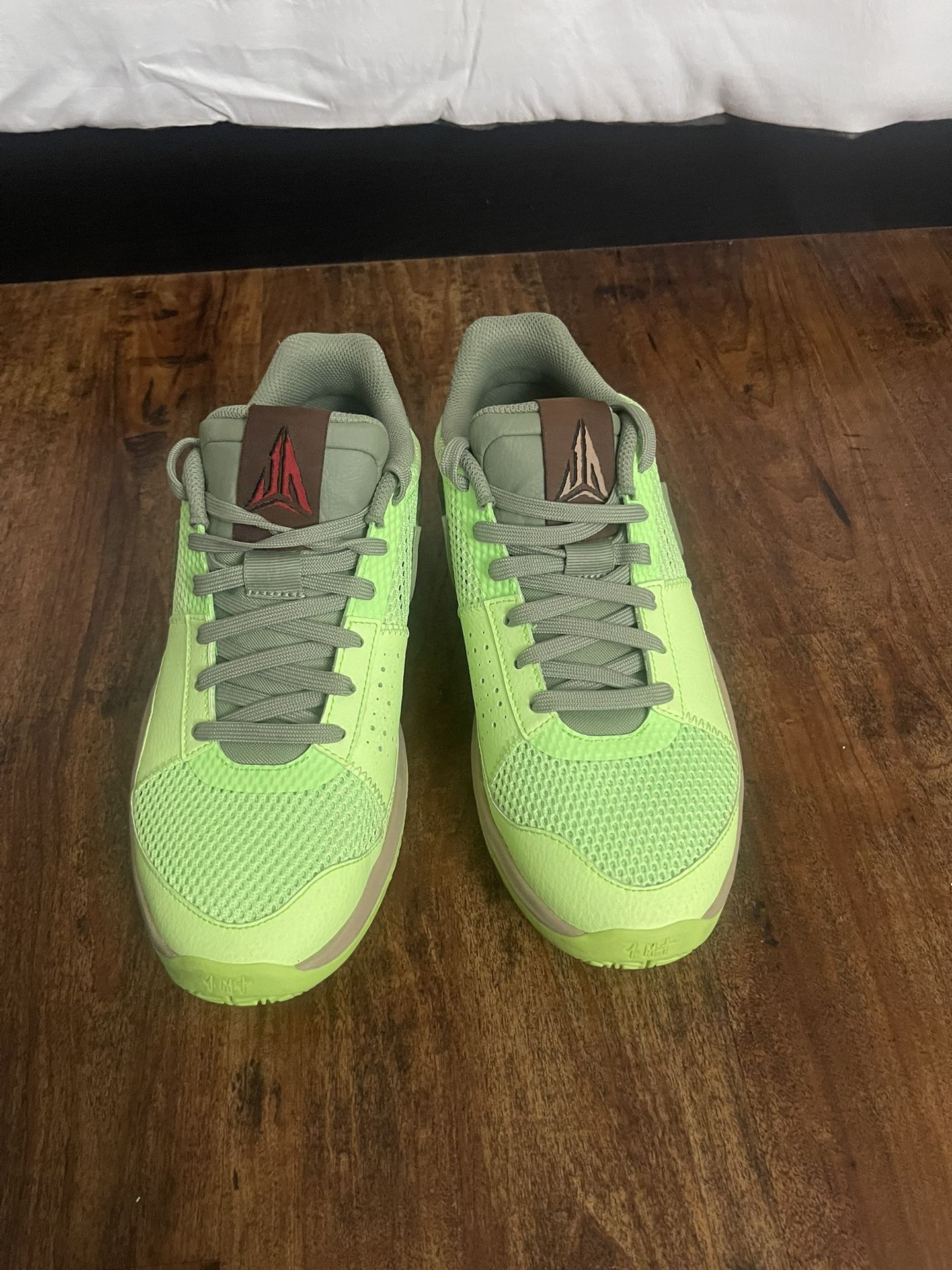 Nike Ja 1 Basketball Shoes – Youth Size 7 (Neon Green)