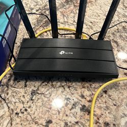 TP-link AC1900 WiFi router