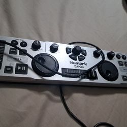 Numark DJ 2 Go Ultra-Portable USB DJ Controller for Mac or PC