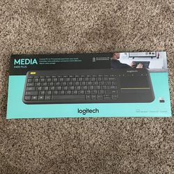 Logitech K400 Plus Keyboard