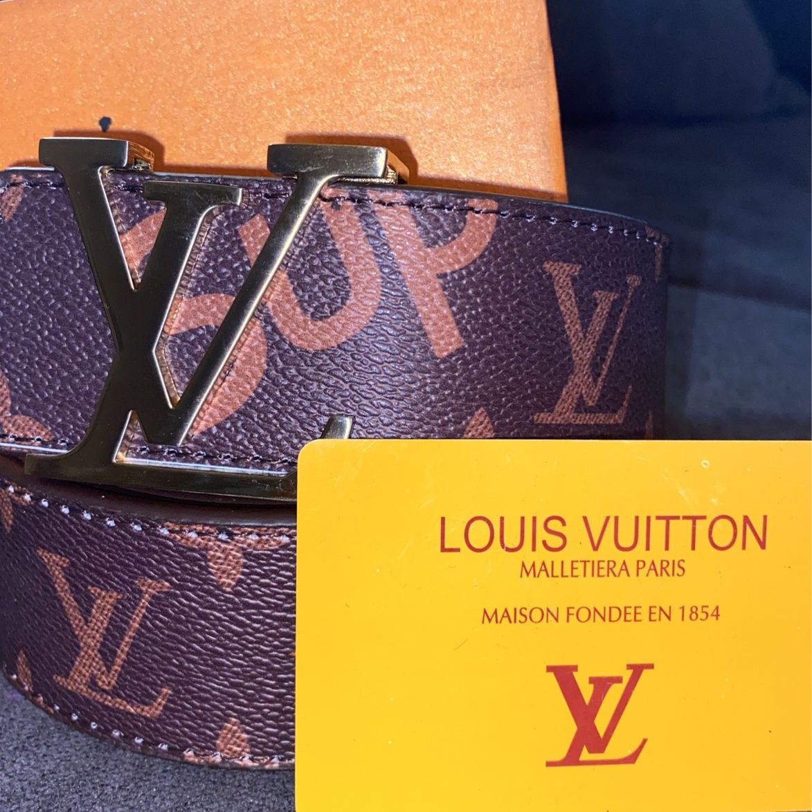 Louis Vuitton Supreme Belt With Card. Ajustable Size
