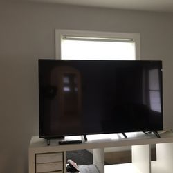 55” Phillips TV