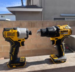 Dewalt drill set bundle