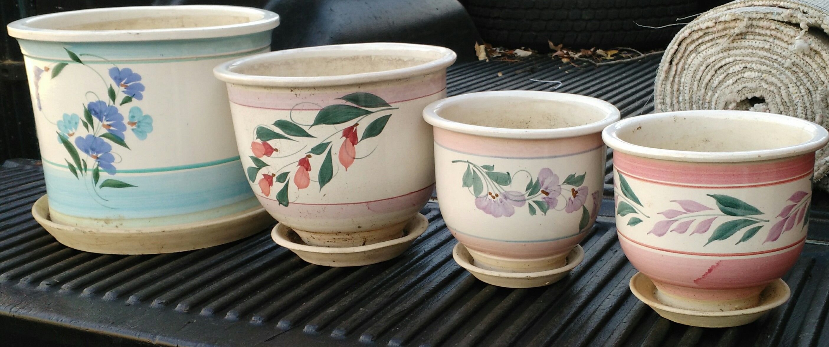 Ceramic plant pots