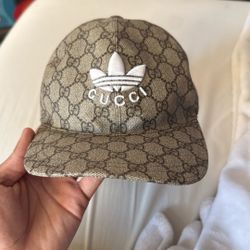 Gucci Adidas hat