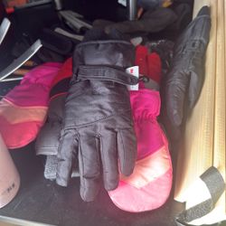 Kids Winter Gloves Bundle – Ages 5, 7 & 8 – Warm + Waterproof 