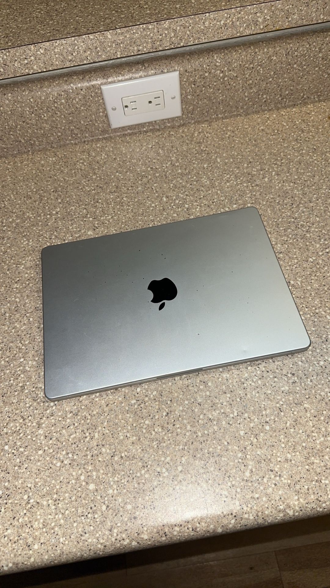 2021 14-inch MacBook Pro with an M1 Pro chip, 16GB RAM, and a 512GB SSD