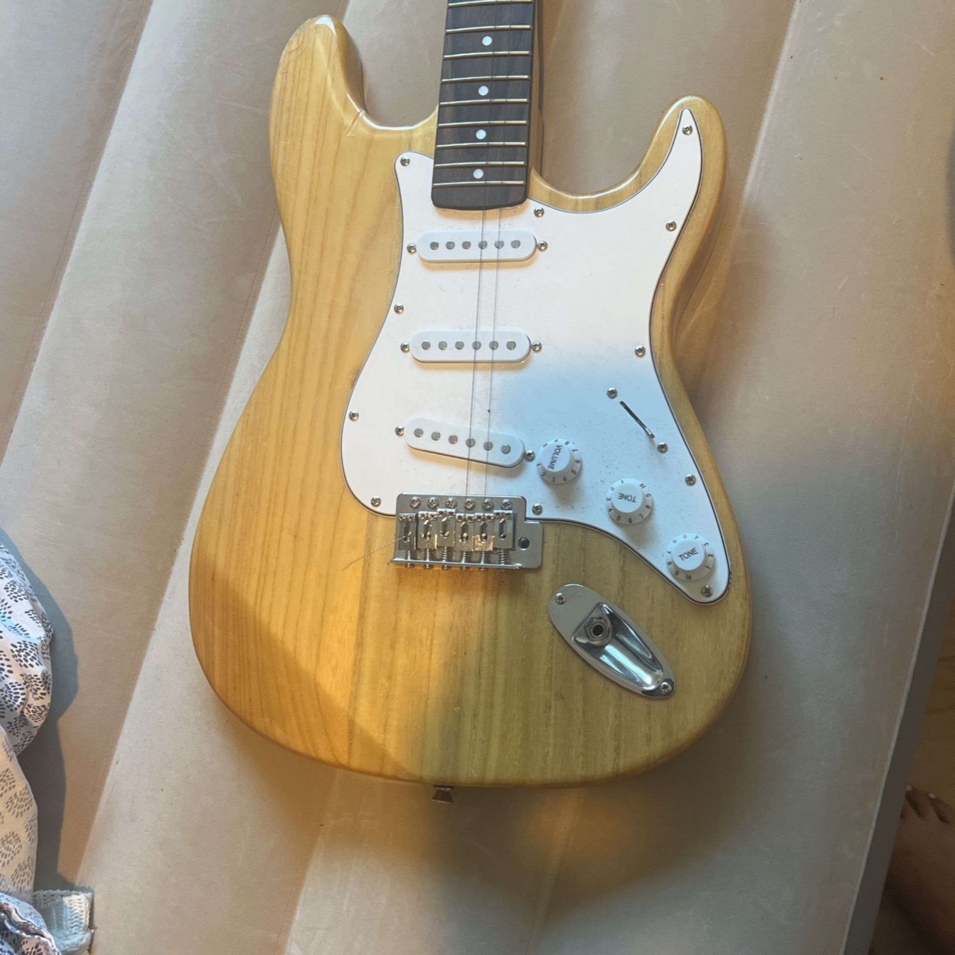 Huntington Electric Guitar
