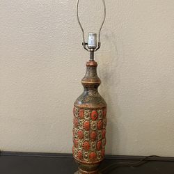 Vintage Ceramic Table Lamp – Retro Boho Decor – Lámpara de Mesa Retro de Cerámica 