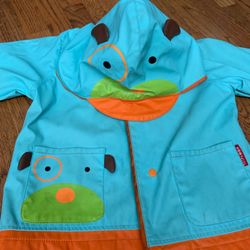 Skip hop kids puppy dog raincoat size 3/4T (runs large).  