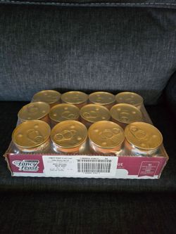 Cat food fancy feast