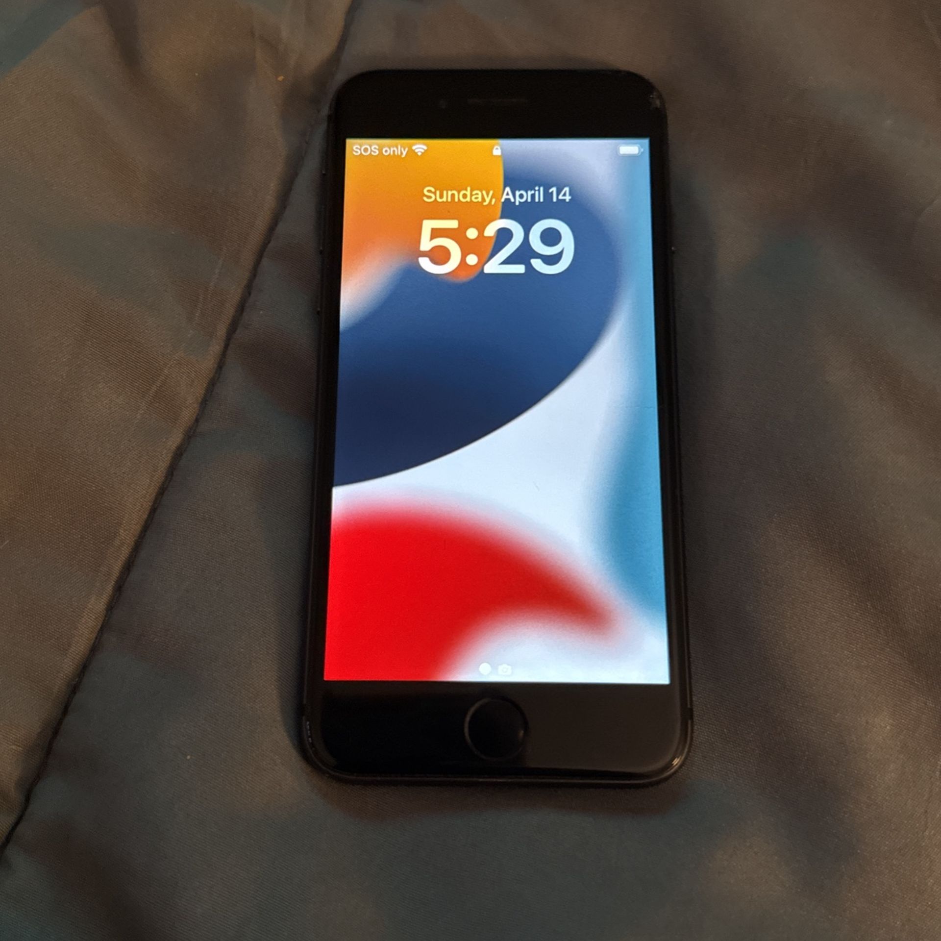 4 Sale iPhone 8 UNLOCKED 