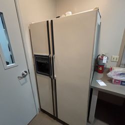 Fridge For sale 