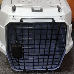 pet carrier 