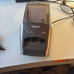Brother QL-570 Label Printer – Works Great + Full Label Roll + USB