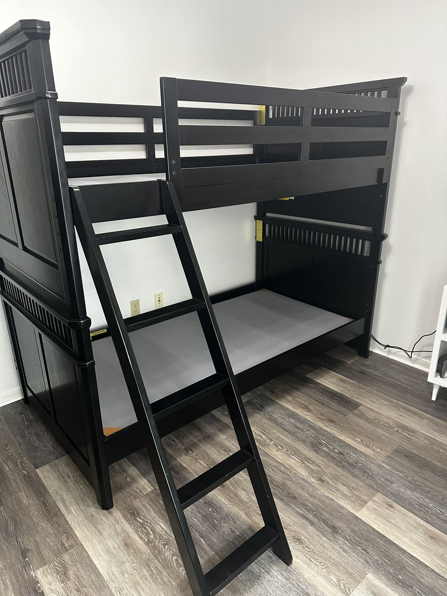 Black Twin Bunk Beds From Rooms To Go 