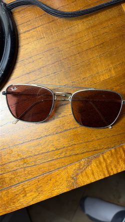 Rayban caravan