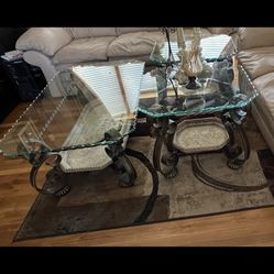 Coffee & End tables - 3 Pieces 