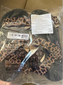 Cheeta print sandles