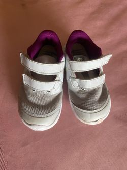 Girl Nike Size 8