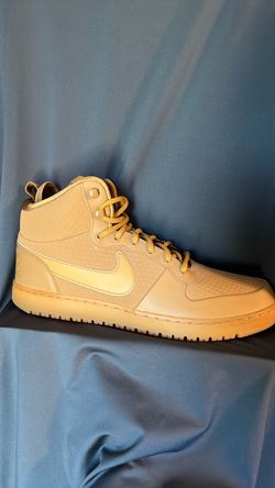 Nike Court Bourough Mid Winter Size 11