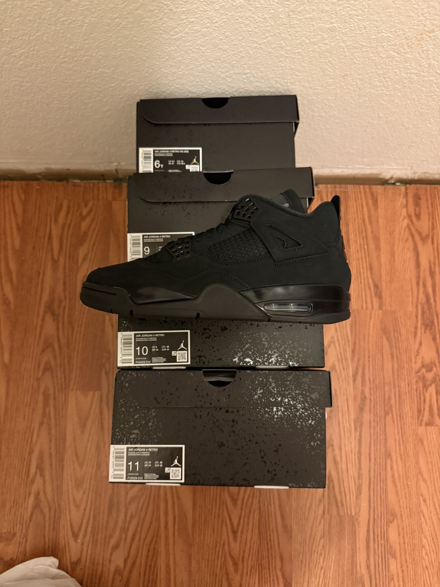 Jordan 4 Black Cat