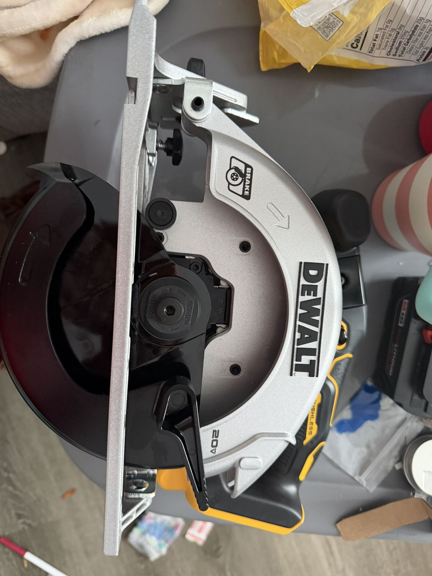Dewalt 20v 6.5 Circular Saw 